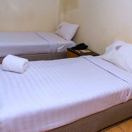 Aponye Hotel Kampala Eksteriør billede