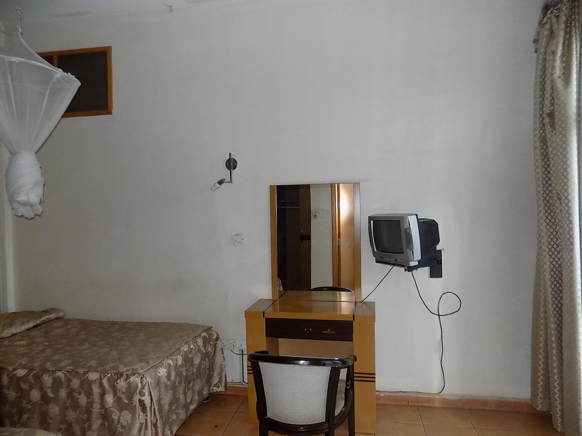 Aponye Hotel Kampala Eksteriør billede
