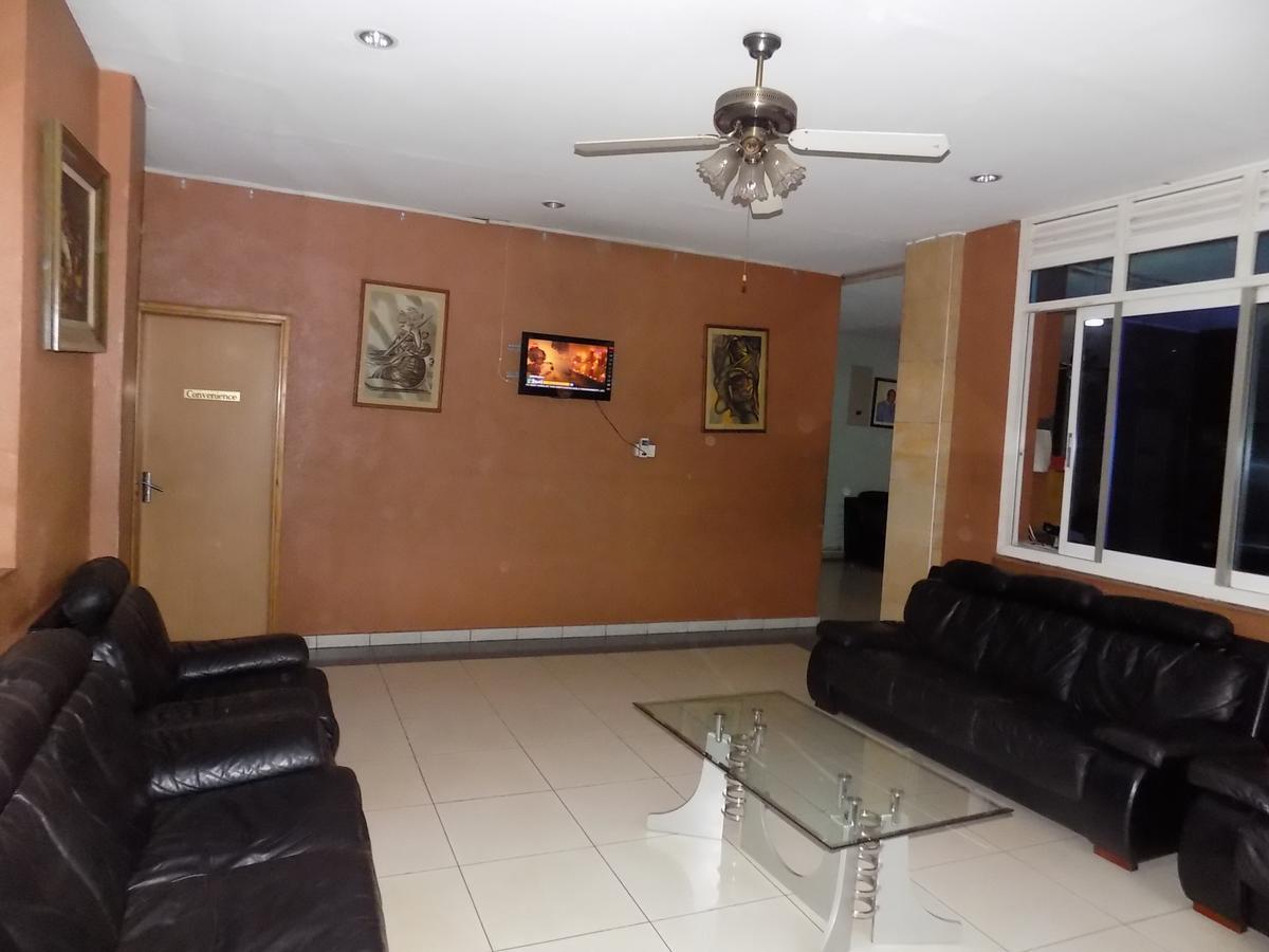 Aponye Hotel Kampala Eksteriør billede