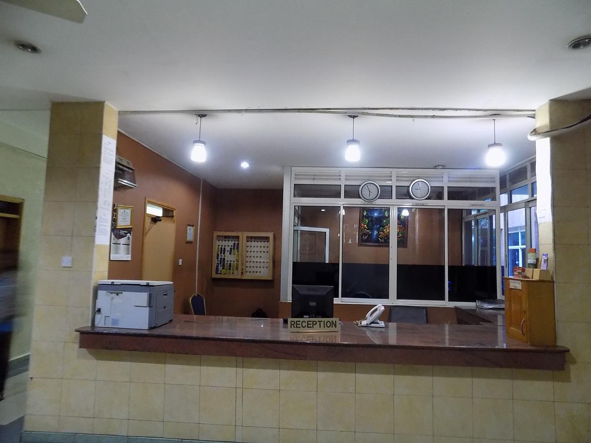 Aponye Hotel Kampala Eksteriør billede