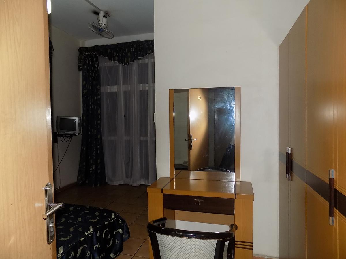Aponye Hotel Kampala Eksteriør billede