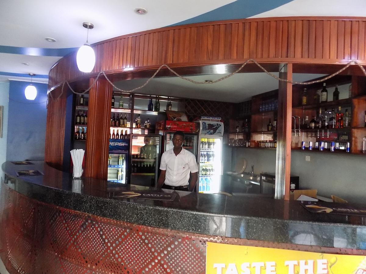 Aponye Hotel Kampala Eksteriør billede