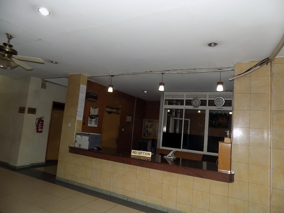 Aponye Hotel Kampala Eksteriør billede