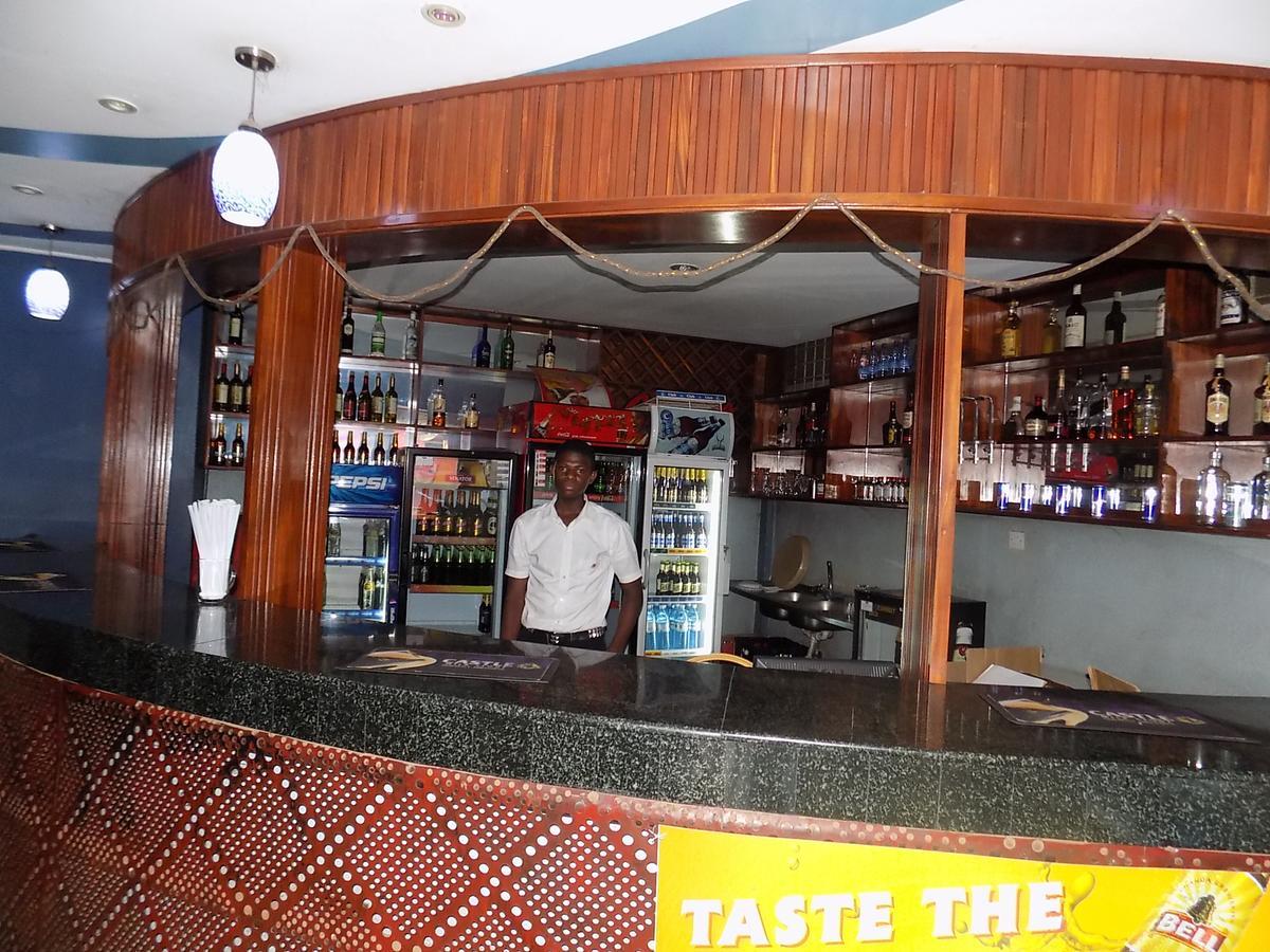 Aponye Hotel Kampala Eksteriør billede