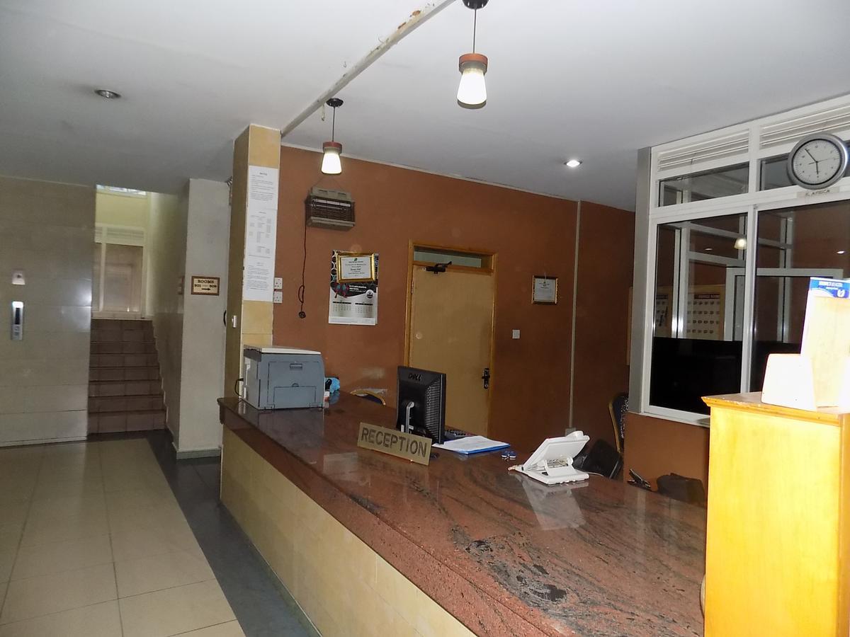 Aponye Hotel Kampala Eksteriør billede