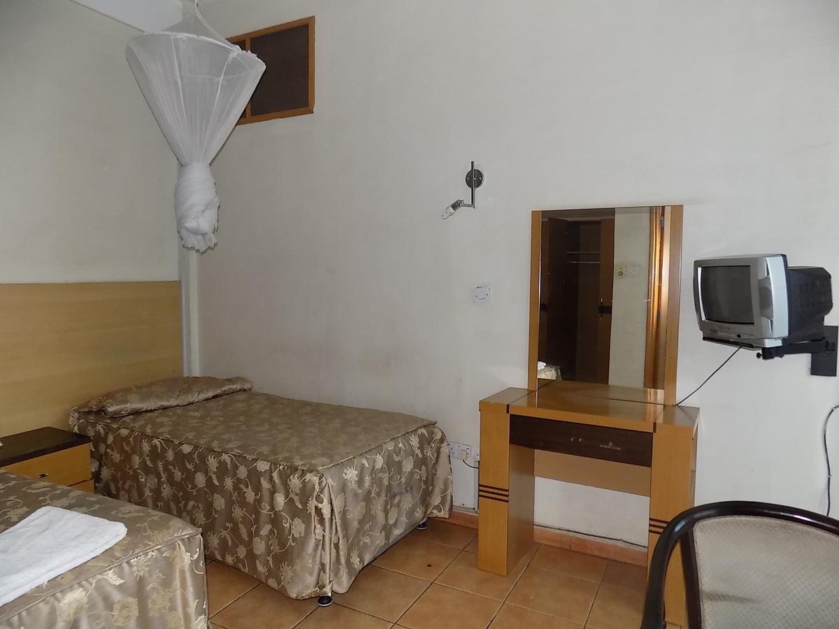Aponye Hotel Kampala Eksteriør billede