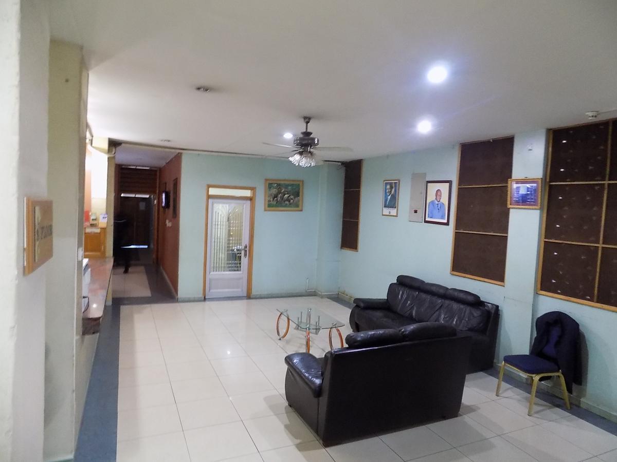 Aponye Hotel Kampala Eksteriør billede