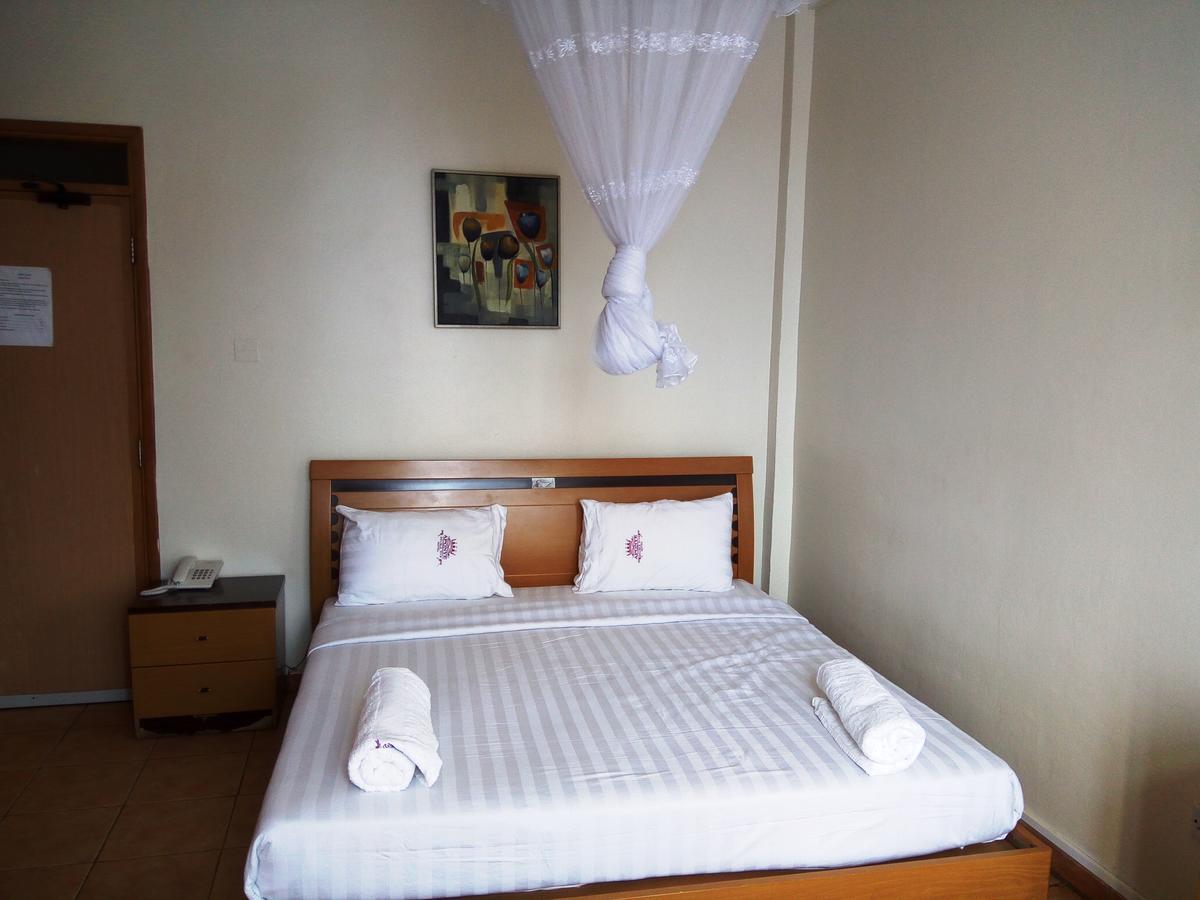 Aponye Hotel Kampala Eksteriør billede