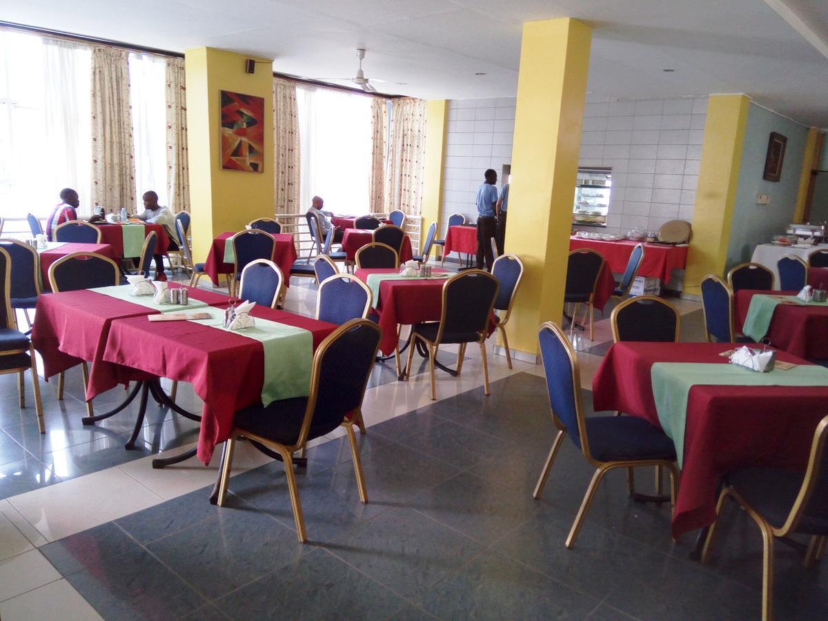 Aponye Hotel Kampala Eksteriør billede