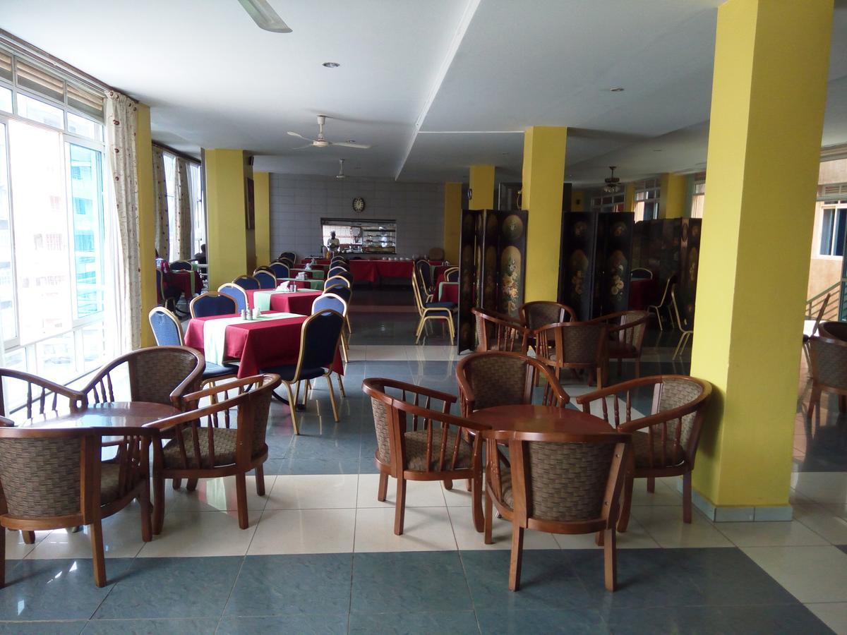 Aponye Hotel Kampala Eksteriør billede