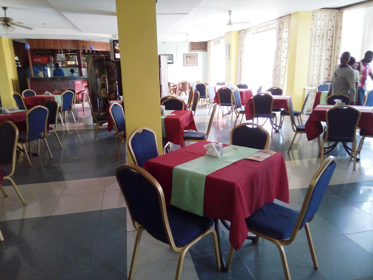 Aponye Hotel Kampala Eksteriør billede