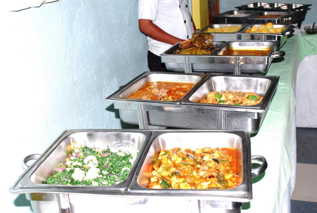Aponye Hotel Kampala Eksteriør billede