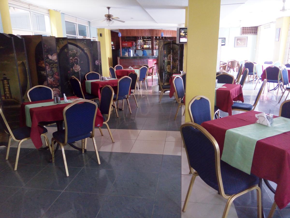 Aponye Hotel Kampala Eksteriør billede