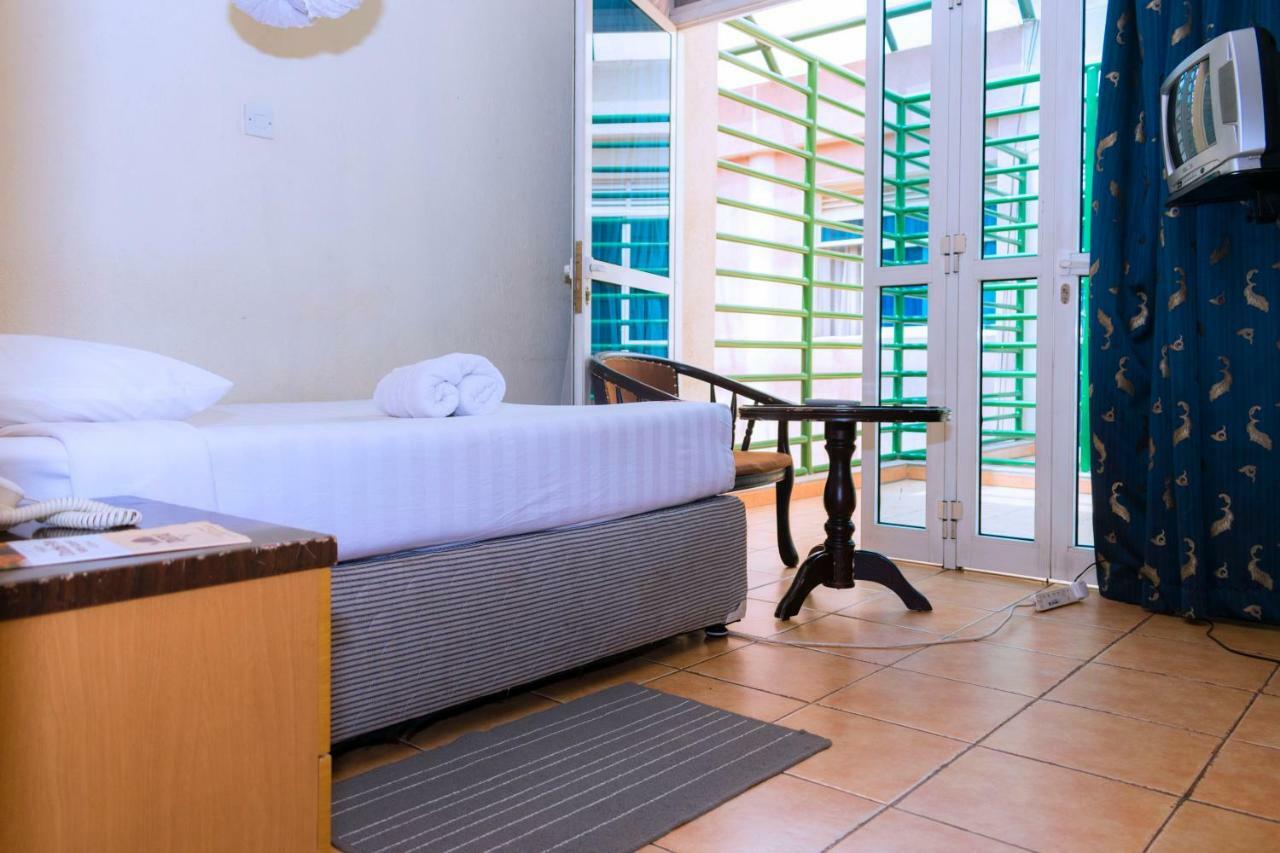 Aponye Hotel Kampala Eksteriør billede